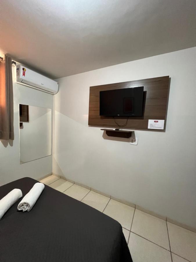Hotel Castro Itumbiara Kültér fotó