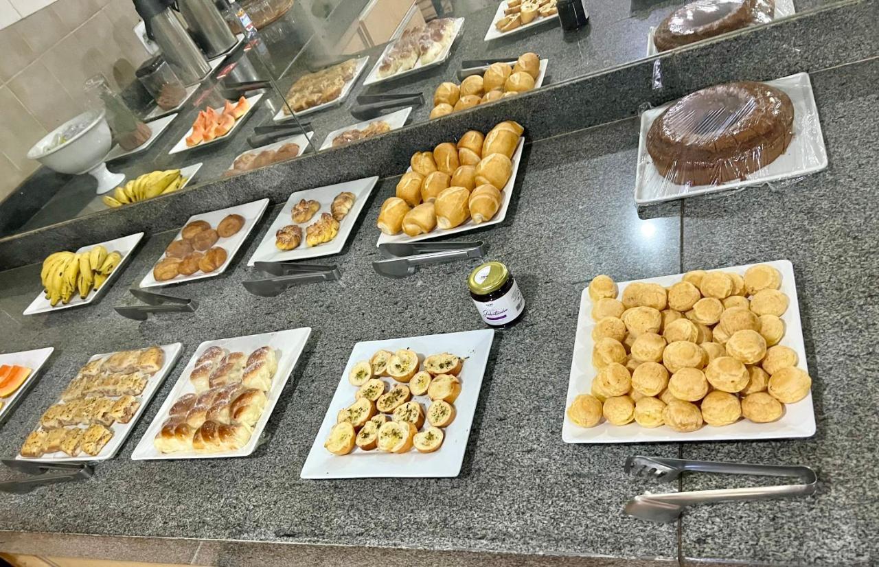 Hotel Castro Itumbiara Kültér fotó