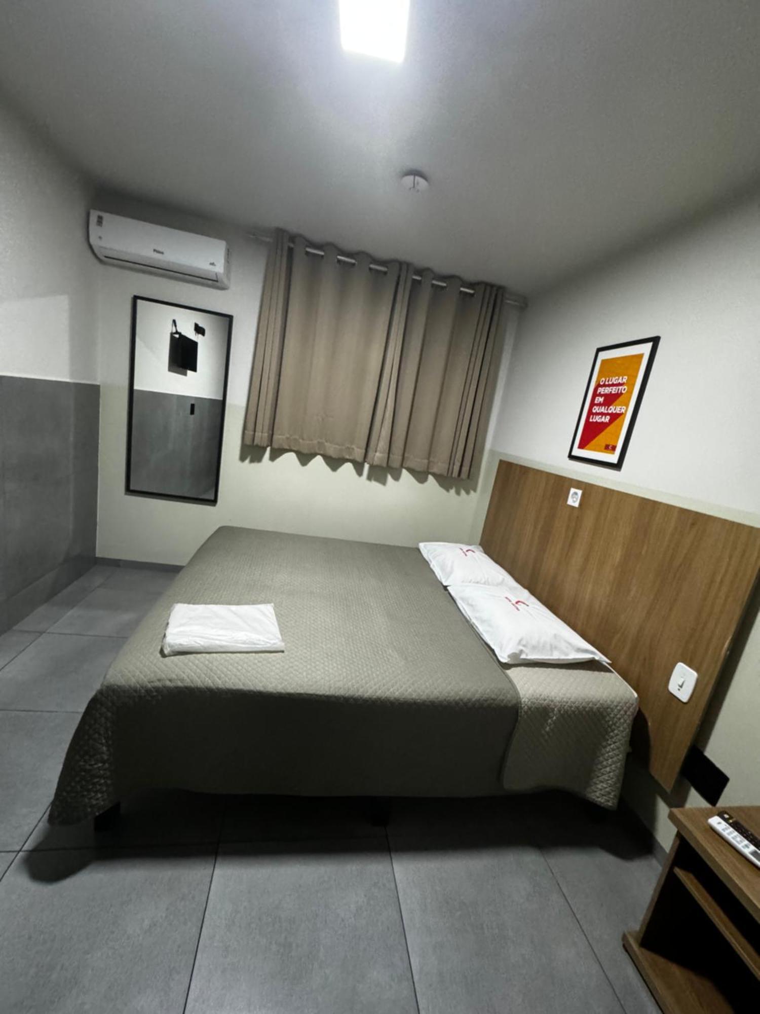 Hotel Castro Itumbiara Kültér fotó