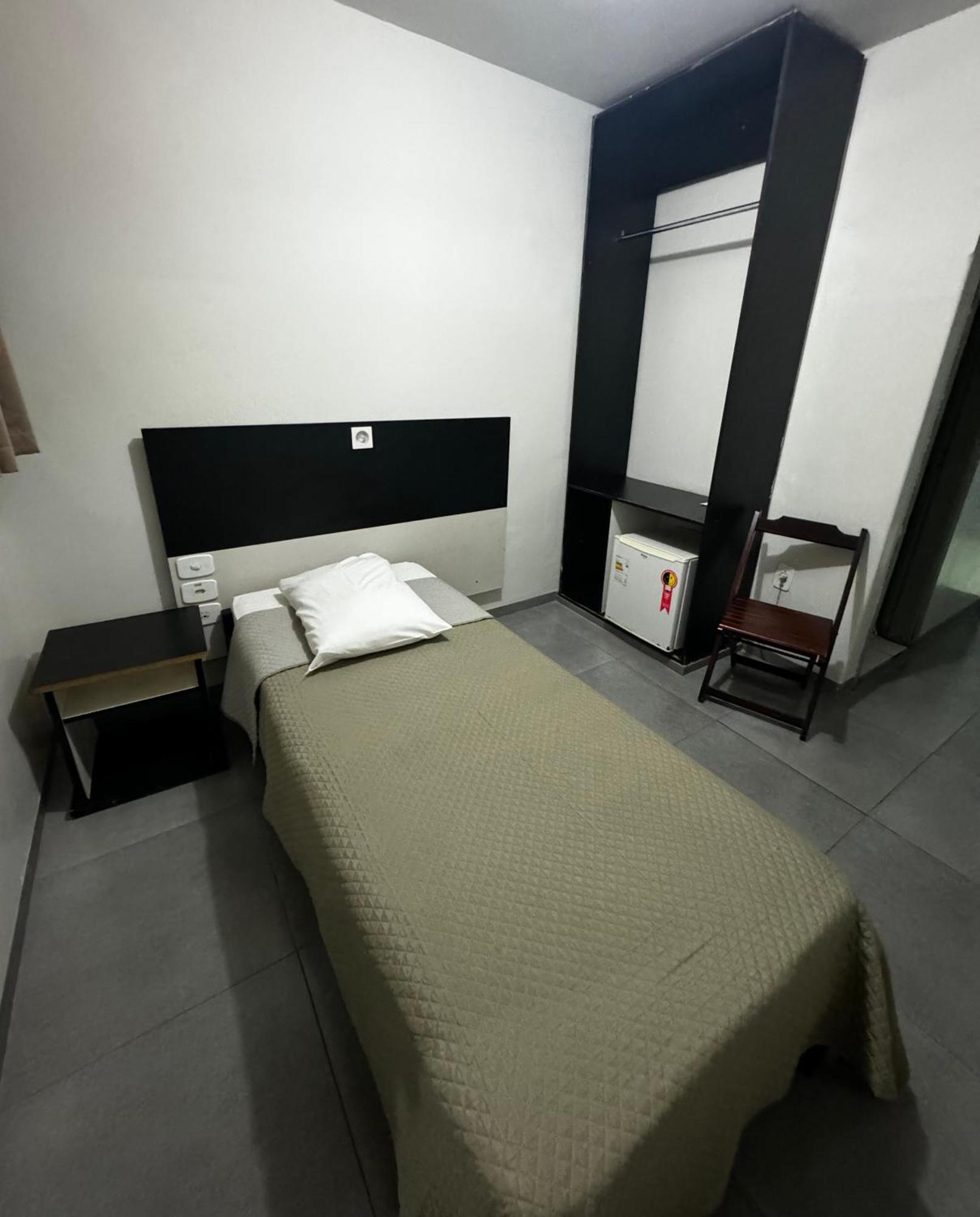 Hotel Castro Itumbiara Kültér fotó